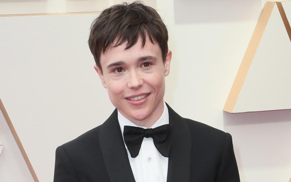 Hollywoodstar Elliot Page (36) zeigt sich oben ohne auf Instagram und zelebriert damit sein neues Körpergefühl als Transgender. Zwei Narben auf der Brust sprechen dabei für sich. (Bild: 2022 Getty Images/David Livingston)