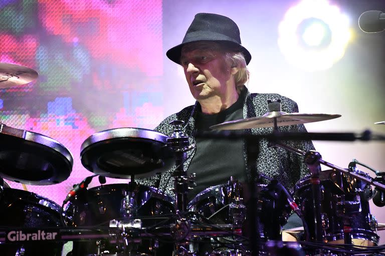 Alan White, el histórico baterista de Yes, murió a los 72 años