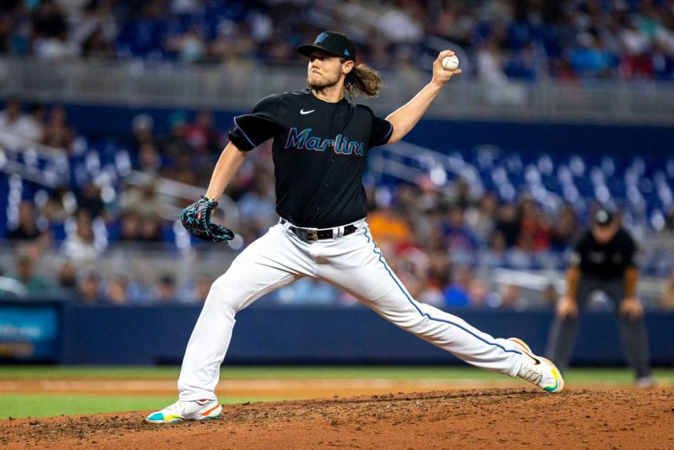 Steven Okert pasó las últimas tres contiendas con los Marlins y dejó un promedio de limpias de 3.51 en 158 apariciones.