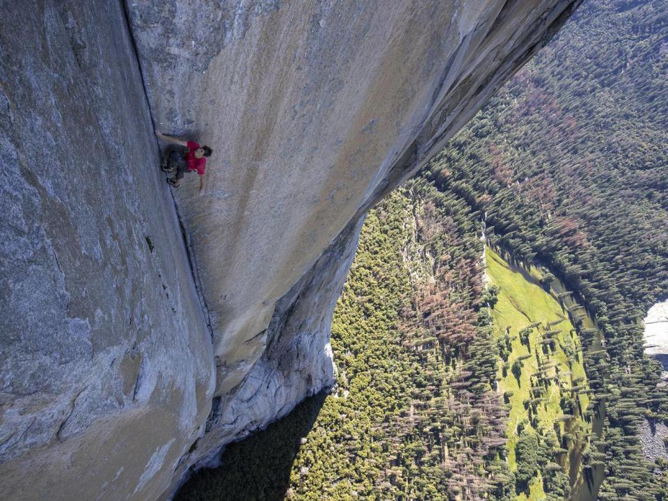 Honnold climbs through the enduro corner on El Capitan’s Freerider (National Geographic/Jimmy Chin)