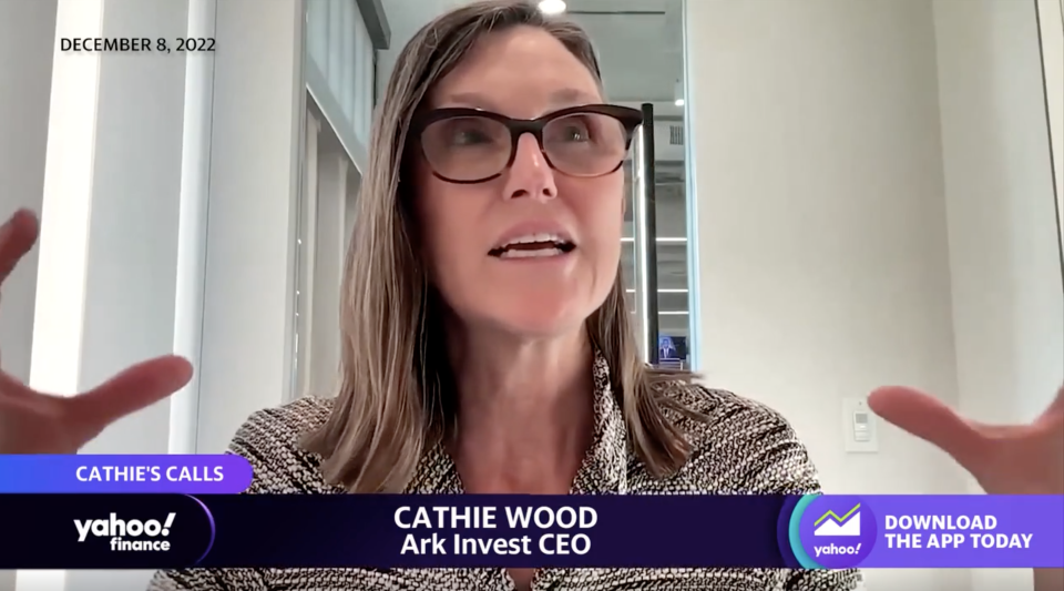 Cathie Wood en Yahoo Finanzas.