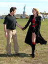 En esta otra imagen la vemos con Luke Wilson rodando 'Mi super ex-novia' (2006) en el Liberty State Park de Nueva Jersey. (Foto: James Devaney / WireImage)