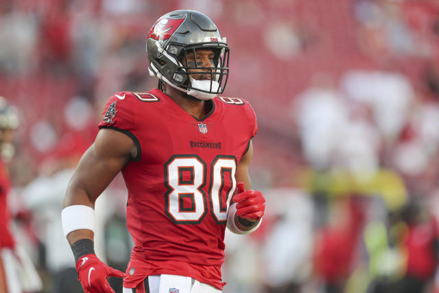 Former Bucs tight end O.J. Howard released by Buffalo Bills