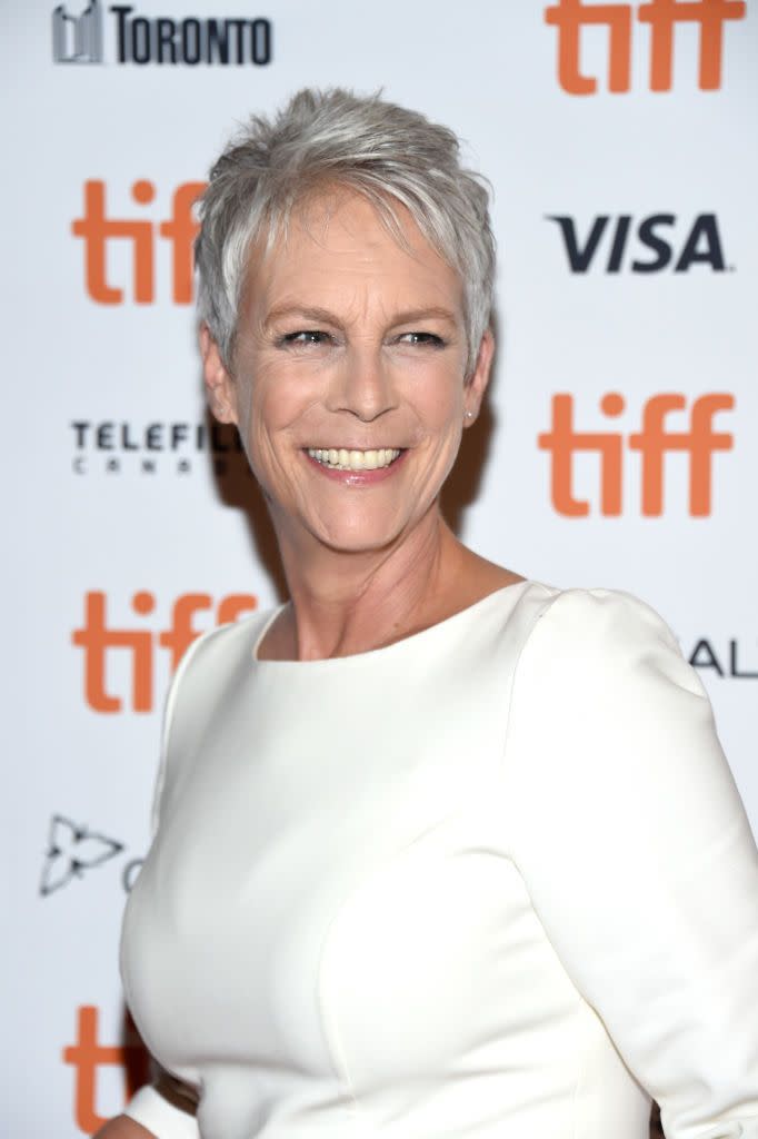 short haircuts for older women jamie lee curtis