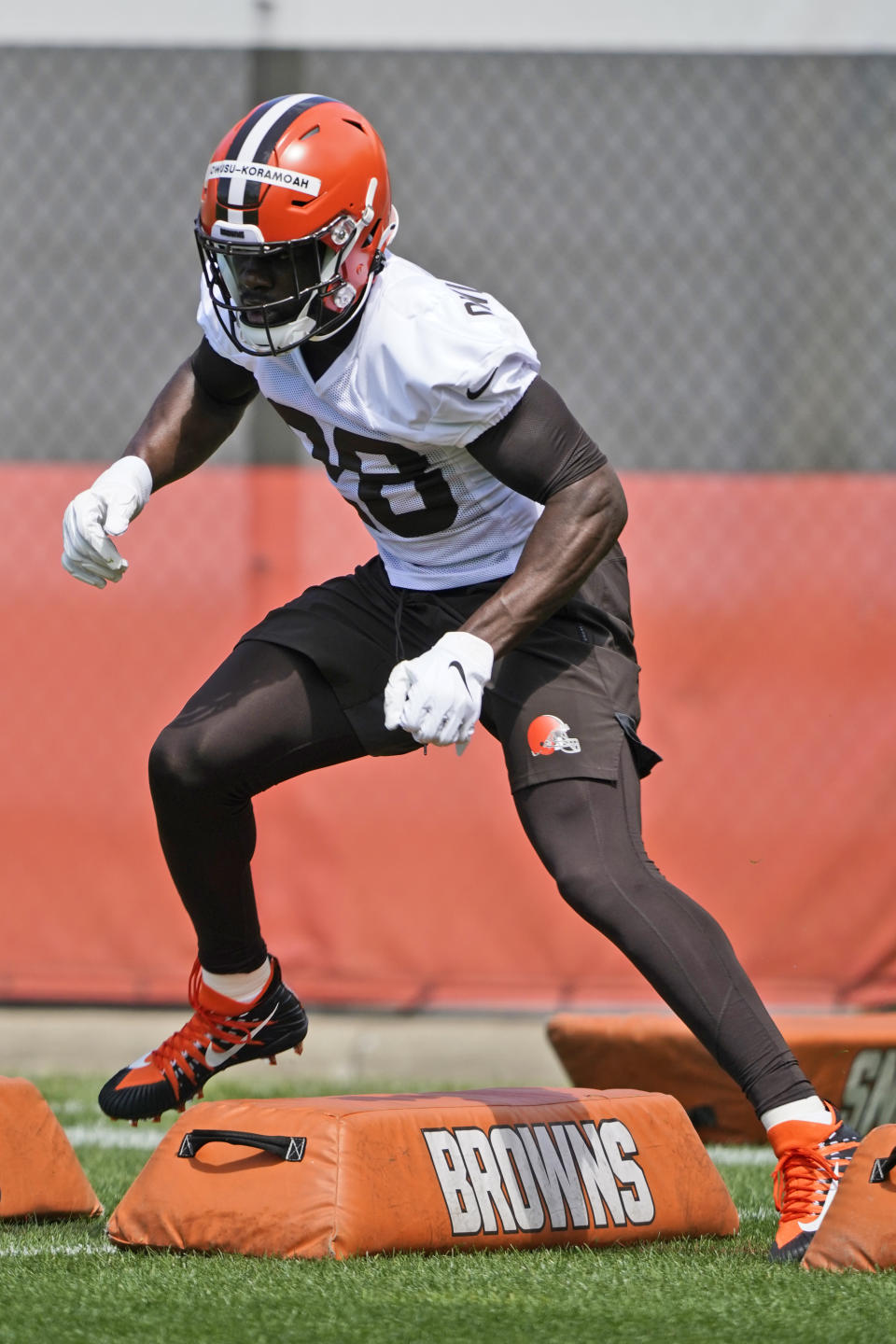 Cleveland Browns linebacker Jeremiah Owusu-Koramoah runs a drill during an NFL football rookie minicamp at the team's training camp facility, Friday, May 14, 2021, in Berea, Ohio. (AP Photo/Tony Dejak)