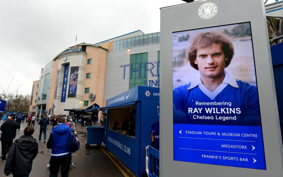 <p>At an emotional Stamford Bridge, Chelsea paid tribute to former England captain Ray Wlkins, who passed away at the age of 61 in midweek </p>