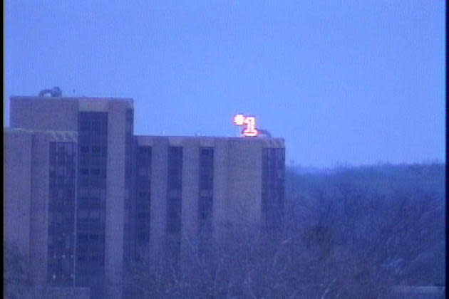 Notre Dame gets to light up the '#1′ sign for the first time (for