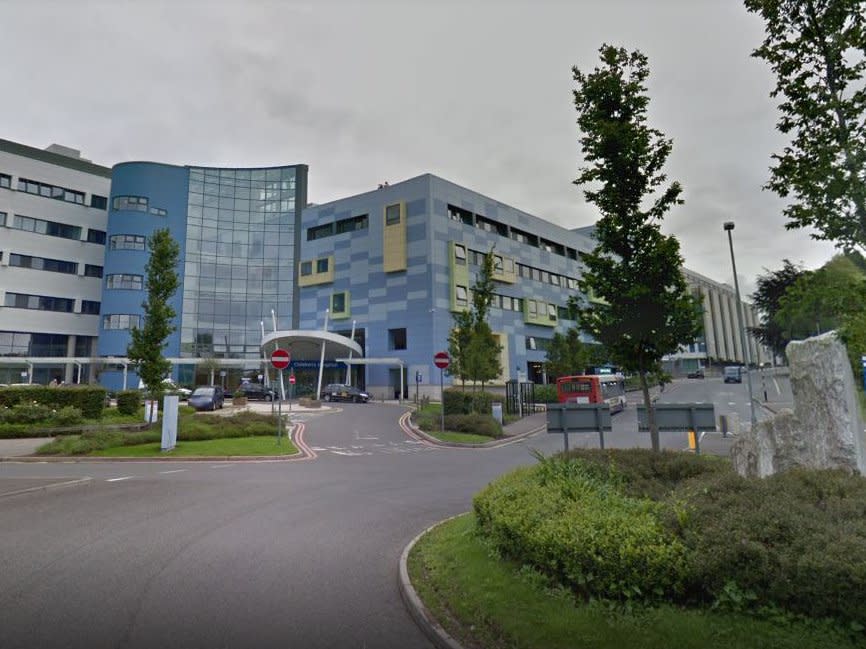 Newborn baby found in Oxford hospital toilets as police appeal to trace mother