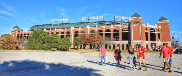 The 7 most and least expensive stadiums to watch a Major League