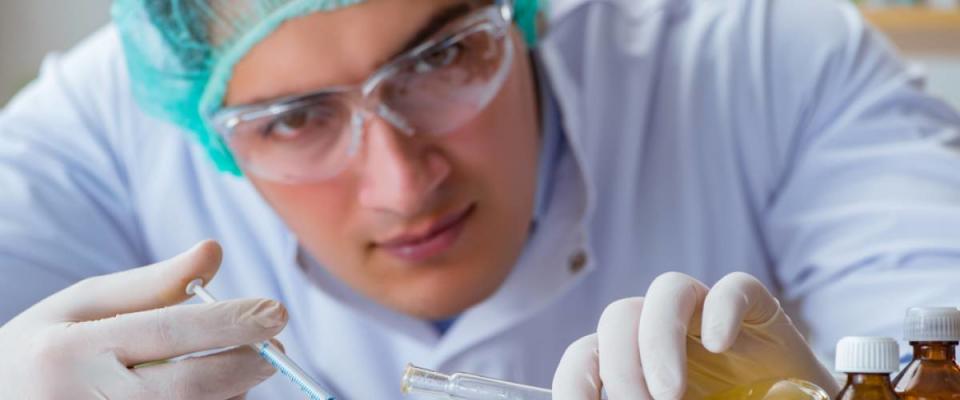 Biotechnology scientist working in the lab