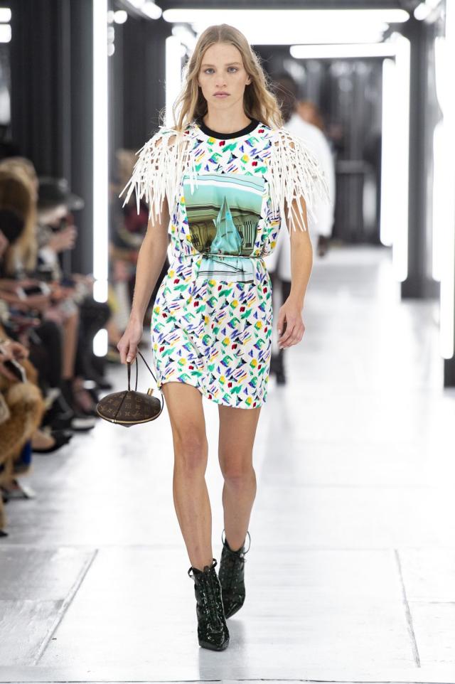 Nicolas Ghesquière travels back to the 19th century for Louis Vuitton SS22  - HIGHXTAR.