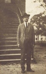 Randolph Murdaugh Sr. in front of the Hampton County Courthouse.
