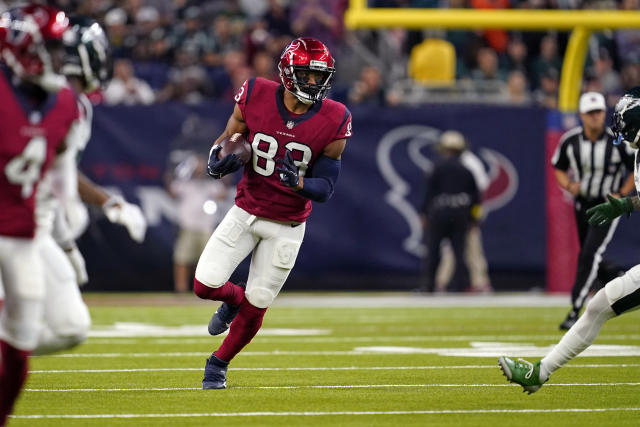 The Houston Texans line up at the scrimmage line against the Philadelphia  Eagles during an NFL football game in Houston, Thursday, Nov. 3, 2022. (AP  Photo/Tony Gutierrez Stock Photo - Alamy