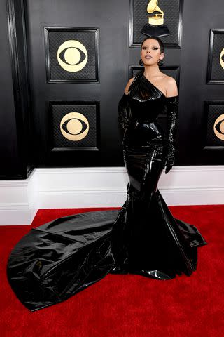 2023 GRAMMYs Red Carpet Fashion Highlights: Taylor Swift, Cardi B, Harry  Styles, Lizzo, Doja Cat & More