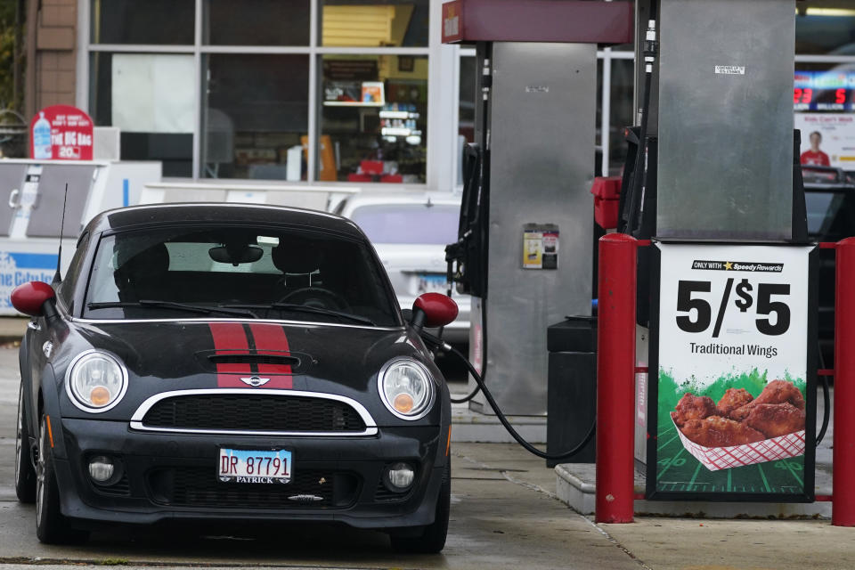 Cheaper gas prices helped lower Canada's annual rate of inflation in January, according to StatCan. (AP Photo/Nam Y. Huh)