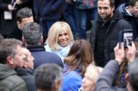 <p>Emmanuel et Brigitte Macron à Honfleur. </p>