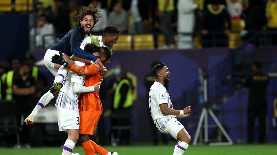 Al Ain players celebrate their dramatic victory. - Yasser Bakhsh/Getty Images