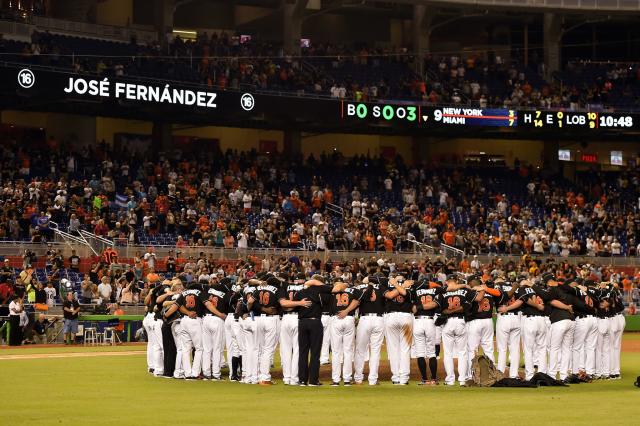 Dee Gordon crys emotional Homerun honors Jose Fernandez Vs Mets 