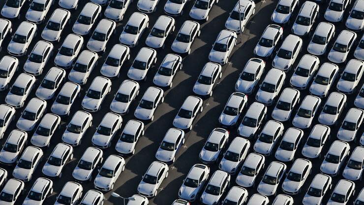 Die Bundesregierung rechnet mit einem Rückgang der Wirtschaftsleistung um 6,3 Prozent. Foto: dpa