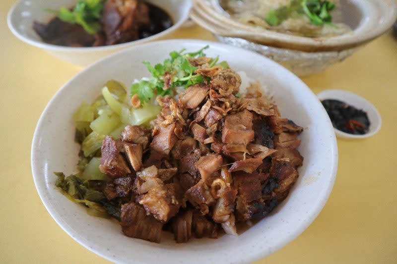 tea inn bak kut teh - braised pork rice