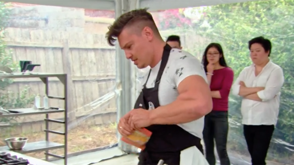 Ben Ungermann adds Turmeric after a hint from guest judge Helly Raichura on Masterchef 2020 pressure test