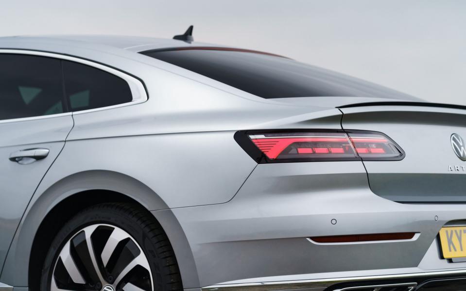 Volkswagen Arteon eHybrid - Dean Smith