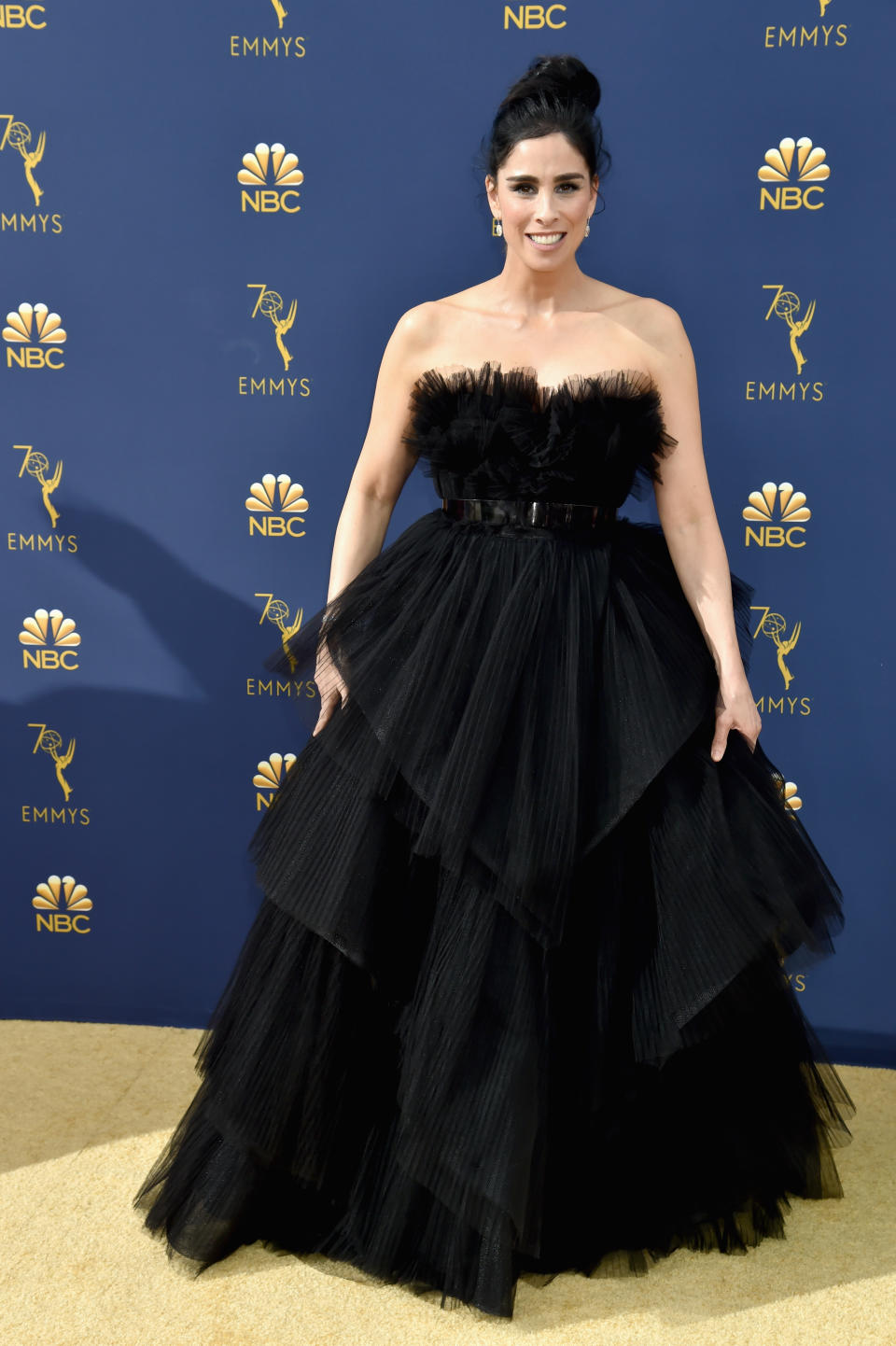 <p>Comedian Sarah Silverman arrives in a layered black gown. <br>Photo: Getty </p>