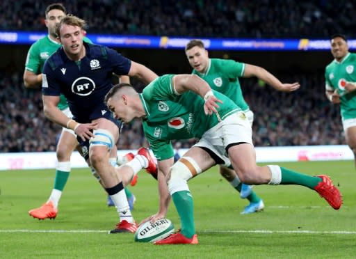 Jonathon Sexton made no mistake as he scored Ireland's try