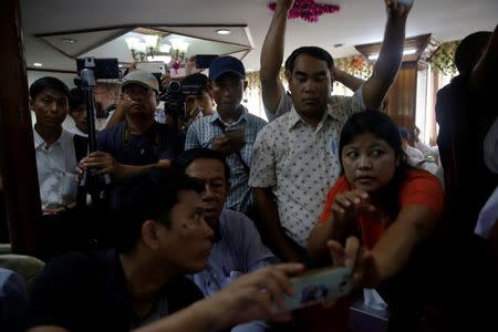 Buddhist nationalists attend a press conference about a scuffle between Buddhist nationalists and Muslims in Yangon, Myanmar May 11, 2017. Picture taken May 11, 2017. REUTERS/Soe Zeya Tun