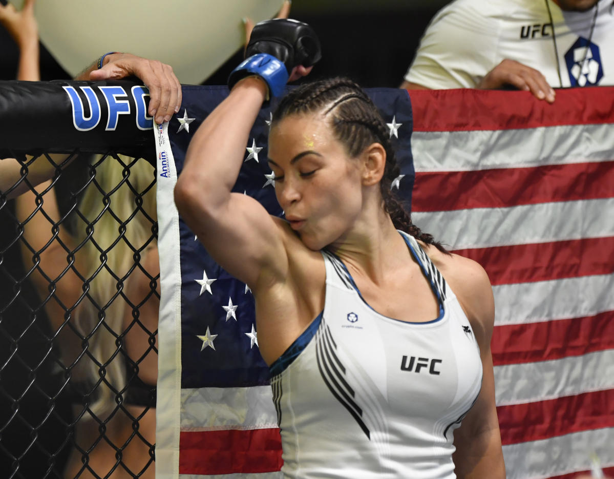 Miesha Tate - New #Reebok sports bra from the #UFCFightKit Photo