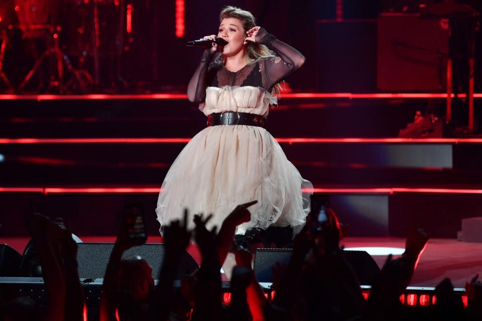 LAS VEGAS, NEVADA - JULY 28: Kelly Clarkson performs during her show chemistry...An Intimate Night with Kelly Clarkson at Bakkt Theater at Planet Hollywood Las Vegas Resort & Casino on July 28, 2023 in Las Vegas, Nevada. (Photo by Denise Truscello/Getty Images for Caesars Entertainment)