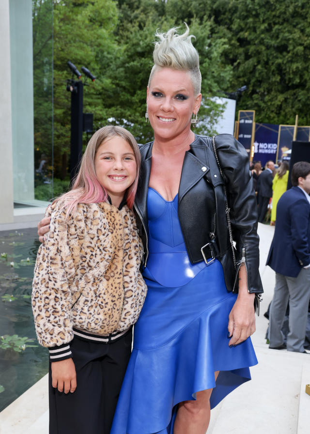 Pink's Daughter Willow, 12, Debuts New Buzzcut on Mom's Australia Tour