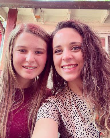 <p>Jinger Vuolo/Instagram</p> Jinger Vuolo and her sister Jennifer Duggar.