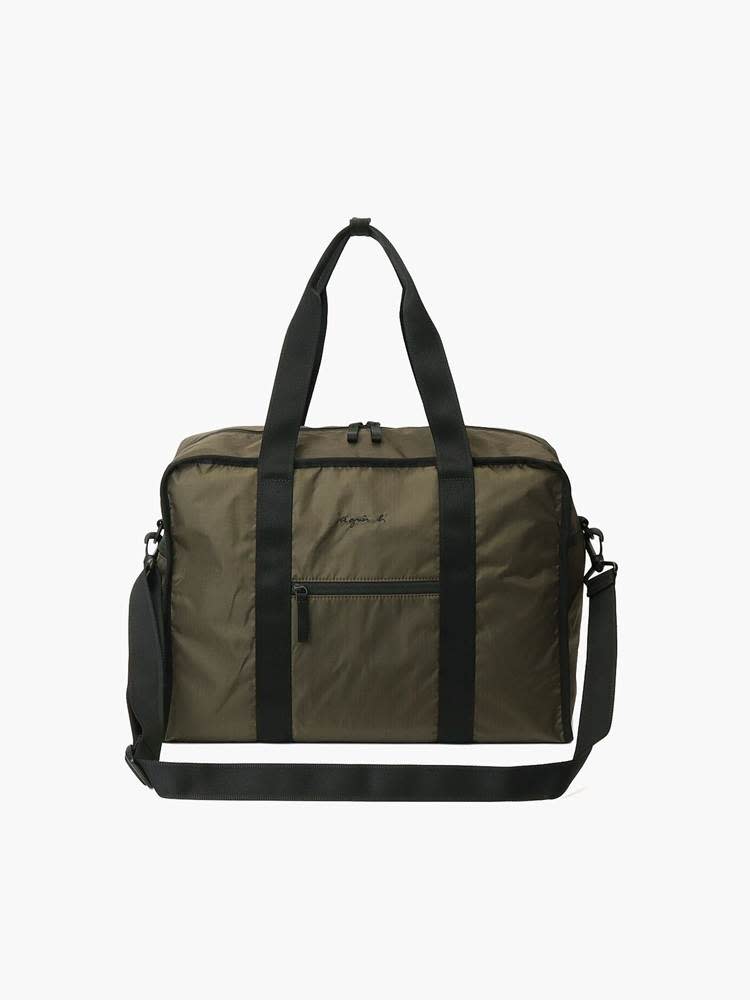 兩用尼龍旅行袋，NT$7,280圖片來源：agnès b.提供