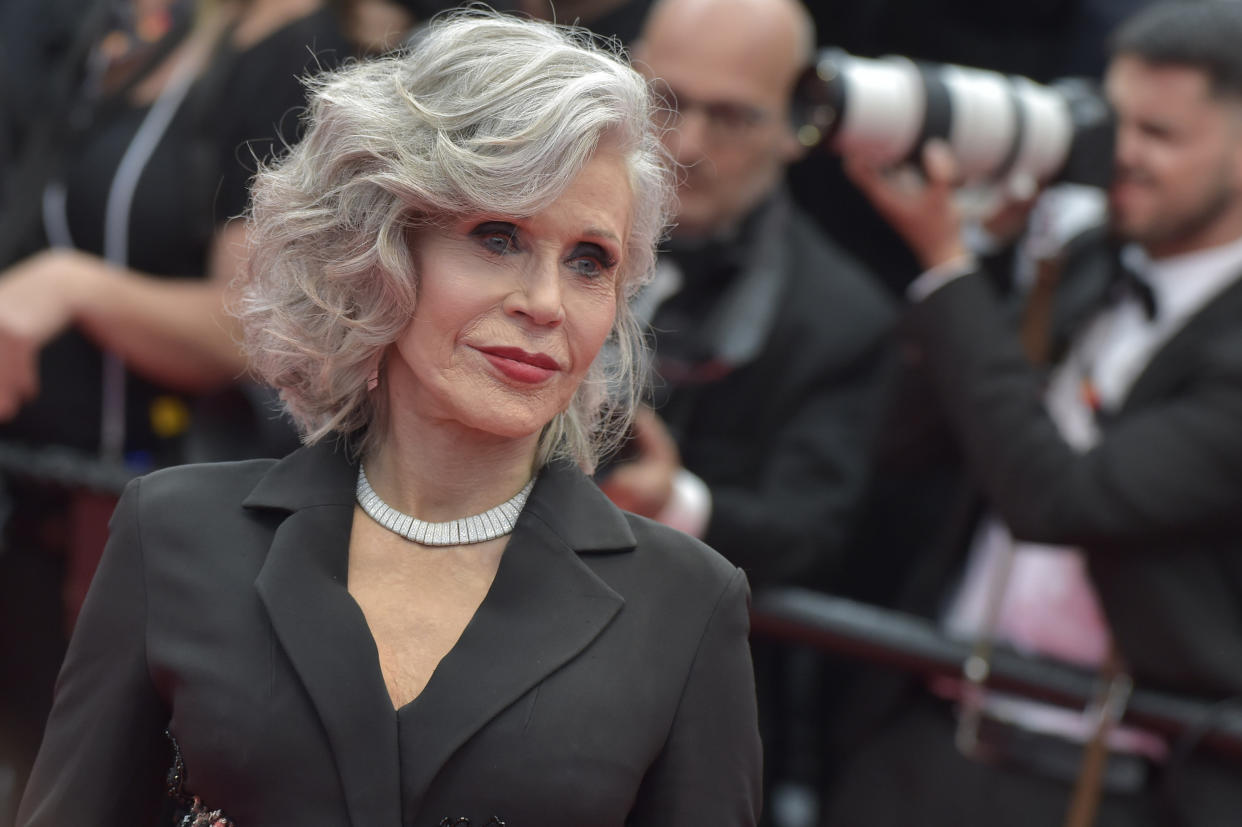 Jane Fonda confie la remarque de son père qui l'a fait devenir 