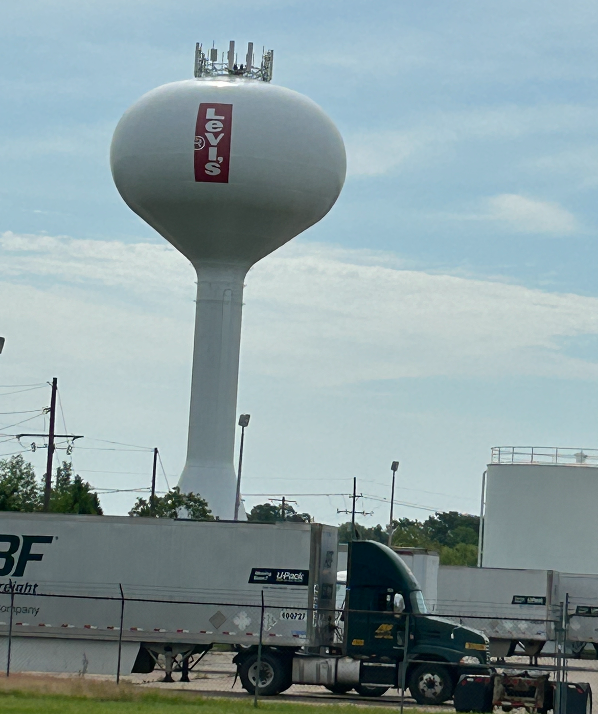 After more than 40 years in Madison County, the Levi's Distribution Center will be closing, leaving potentially more than 450 people without jobs.