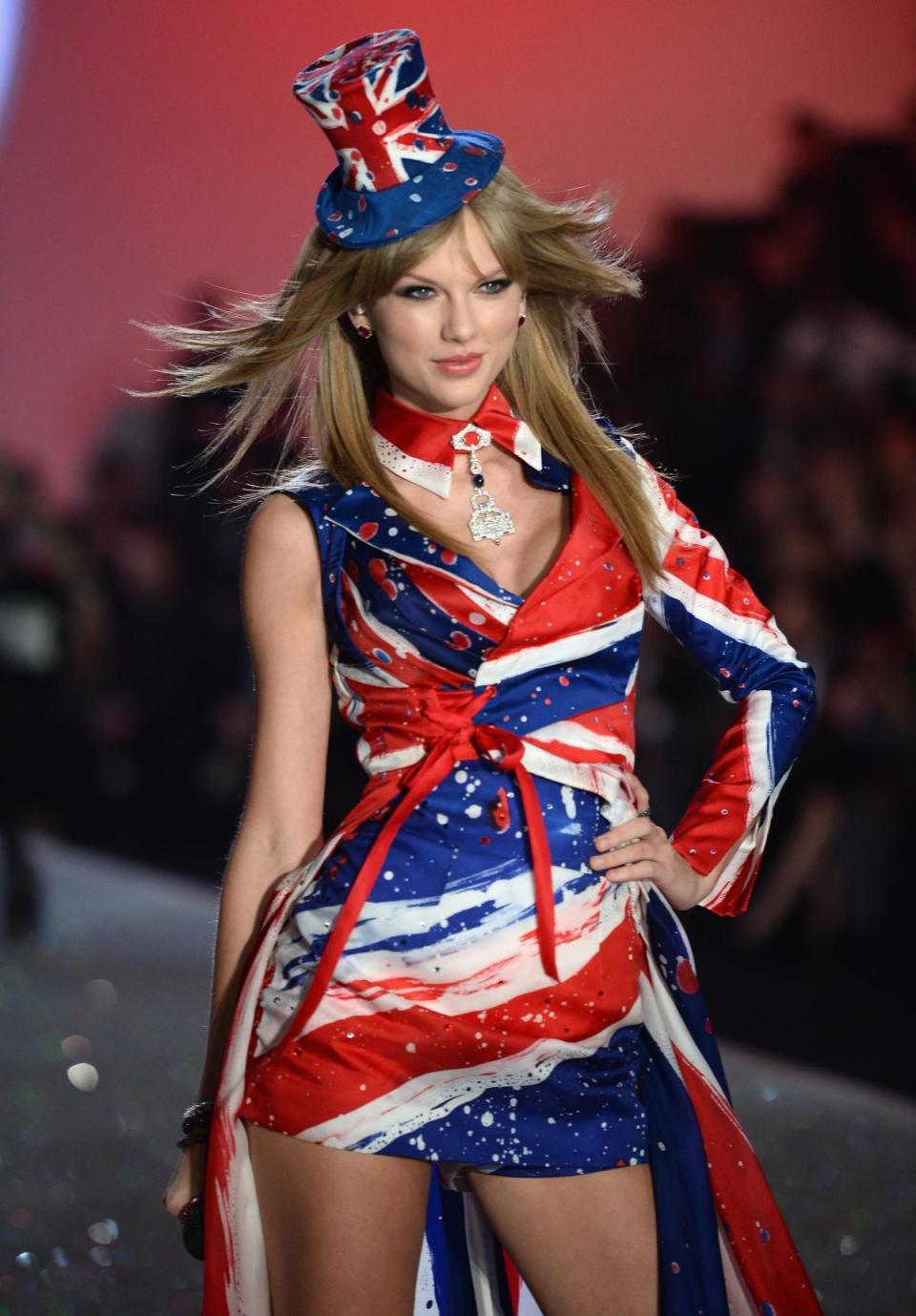 Taylor Swift performs at the 2013 Victoria's Secret Fashion Show at Lexington Avenue Armory (Getty Images)