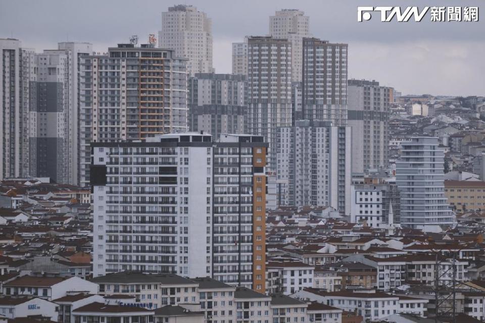 台灣房價水漲船高，許多人努力工作依然買不起房。（圖／Pixabay圖庫）