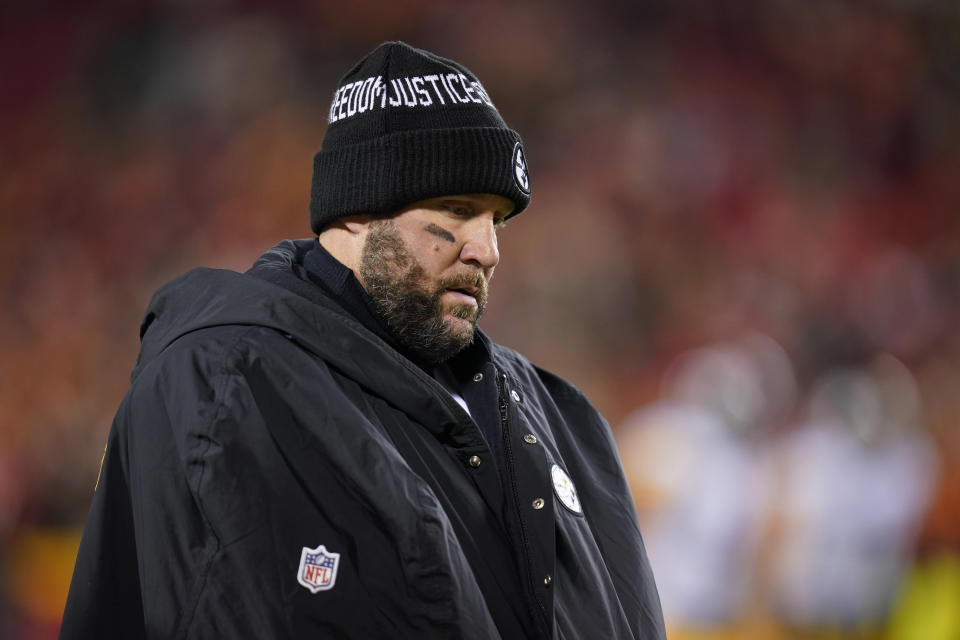 Pittsburgh Steelers quarterback Ben Roethlisberger (7) walks off the field at the end of an NFL wild-card playoff football game against the Kansas City Chiefs, Sunday, Jan. 16, 2022, in Kansas City, Mo. The Chiefs won 42-21. (AP Photo/Ed Zurga)