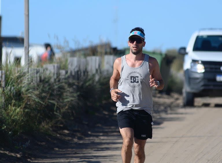 “Entreno temprano a la mañana y después arranco el día”, cuenta Federico Torcigkia