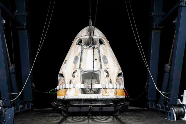 Splashdown Wraps Up Record Setting Spacex Private Astronaut Mission To The Space Station 3623