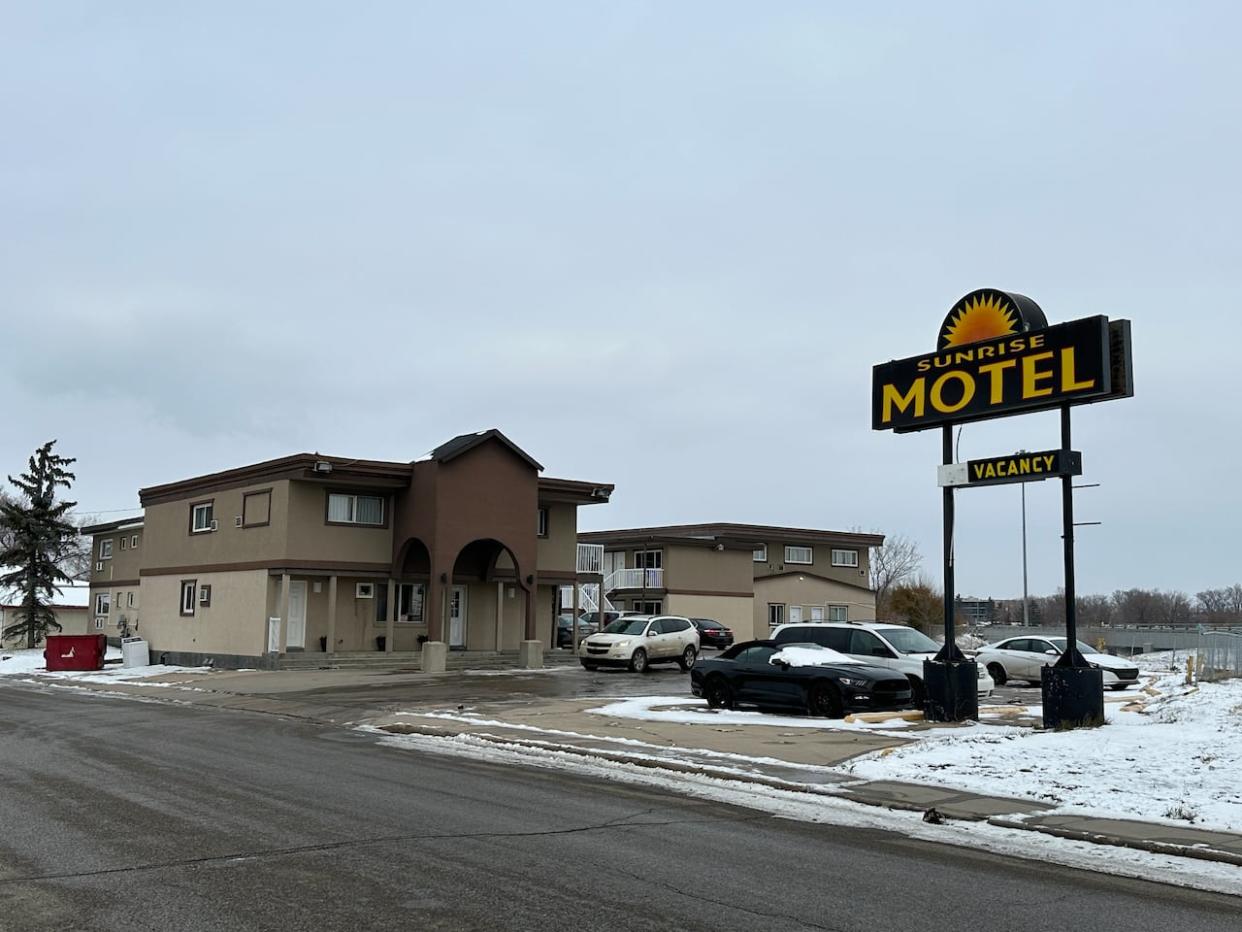 A Regina senior who was recently evicted stayed at the Sunrise Motel in east Regina. The Ministry of Social Services paid for her stay. The Opposition NDP says the woman was charged much more than the average rate. The motel is owned by a government MLA. (Kirk Fraser/CBC - image credit)