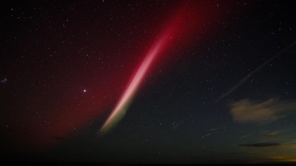 Steven lomas managed to photograph mysterious STEVE above Dunstanburgh castle Northumberland, UK.