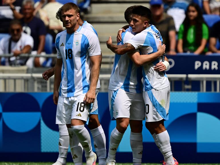 La selección argentina parte como candidata a quedarse con la victoria en el duelo ante Ucrania