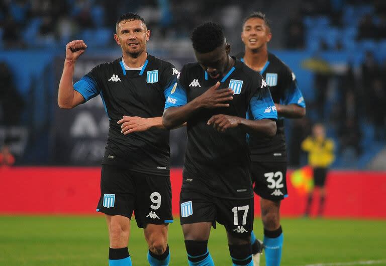 Racing viene de golear a Godoy Cruz (3-0); con ese triunfo, la Academia quedó primera en la tabla anual de la temporada, a la par de River y Talleres