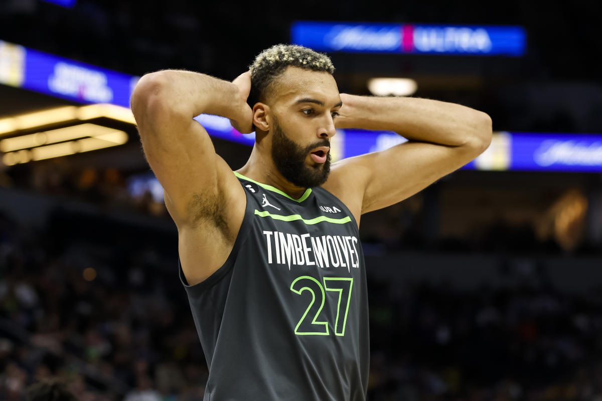 Timberewolves experiment with Rudy Gobert, Karl-Anthony Towns