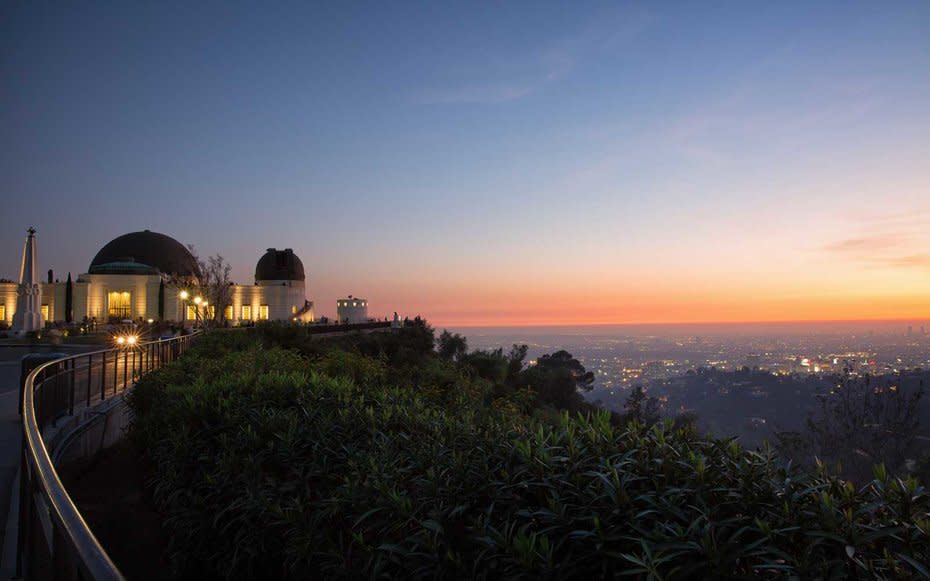 <p>Relive old Hollywood glamour in your romance by holing up at Griffith Observatory. Since playing host to that iconic scene from Rebel Without a Cause, the Los Angeles observatory has become a symbol for SoCal love. It was even featured in the citys latest romantic film La La Land. For those that are more into the outdoors than the cinema, the hike up to the observatory provides fantastic views of Los Angeles.</p>