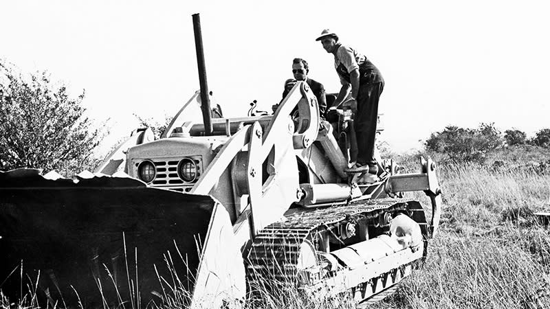 1961年Ferry Porsche位於魏薩的大圓環（Skidpad）跑道動土。