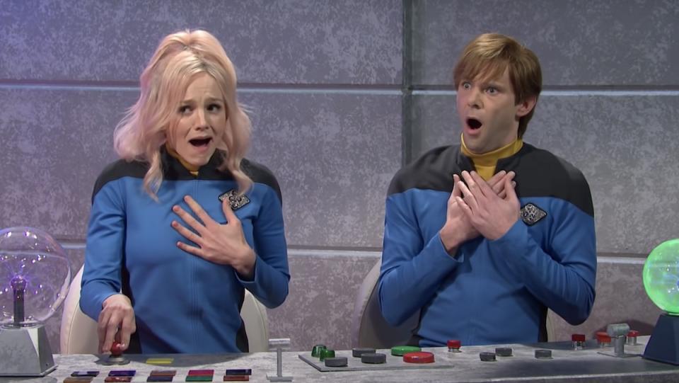 Carey Mulligan and Mikey Day as easily offended Starfleet members in SNL's Star Trek parody