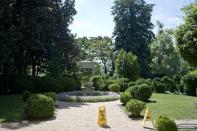 <p>A view of the Textile Museum’s gardens. Don’t slip! (Mashable Tech) </p>